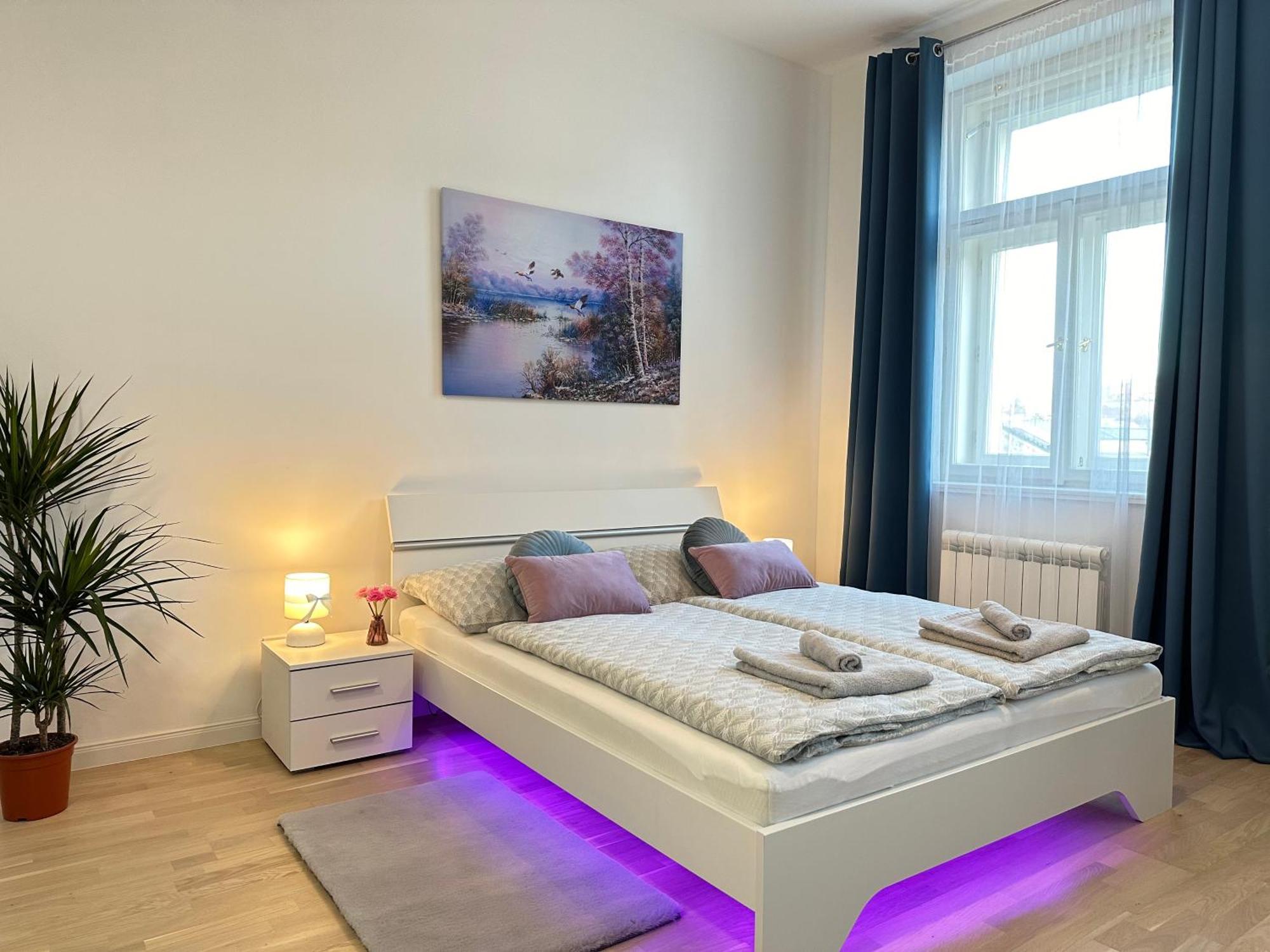Romantic Apartment In The Center Of プラハ エクステリア 写真