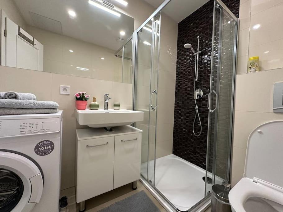 Romantic Apartment In The Center Of プラハ エクステリア 写真